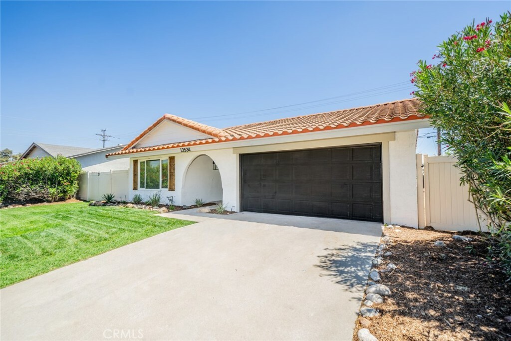 Property Photo:  13534 Elsworth Street  CA 92553 