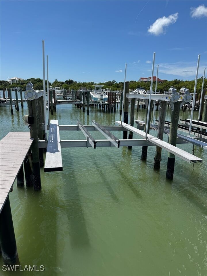 Property Photo:  935 Whiskey Creek Drive  FL 34145 