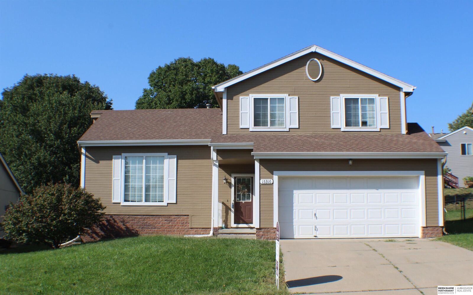 Property Photo: 15316 Wirt Street NE 68116