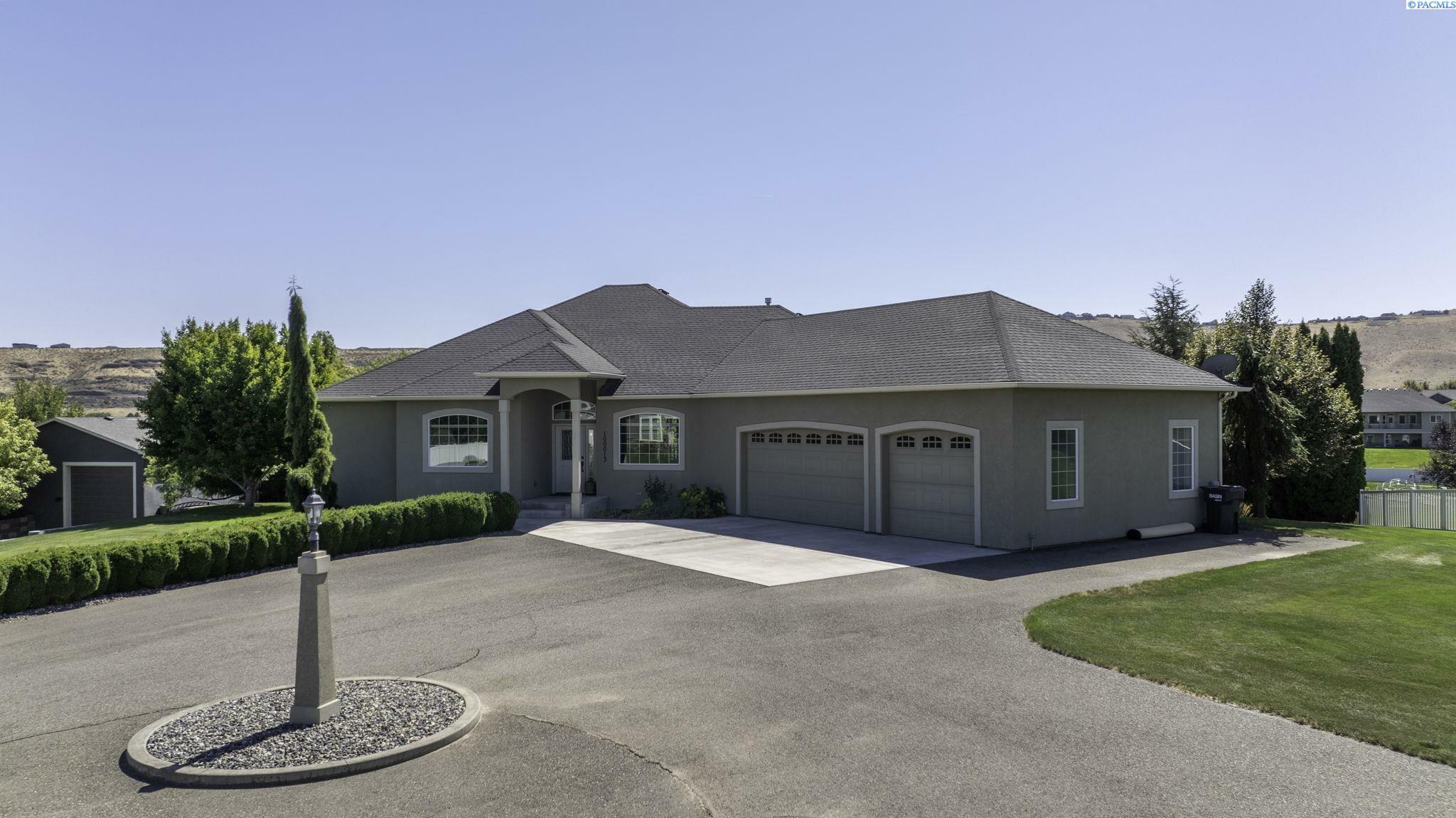 Property Photo:  100013 E Brandon Dr  WA 99338 