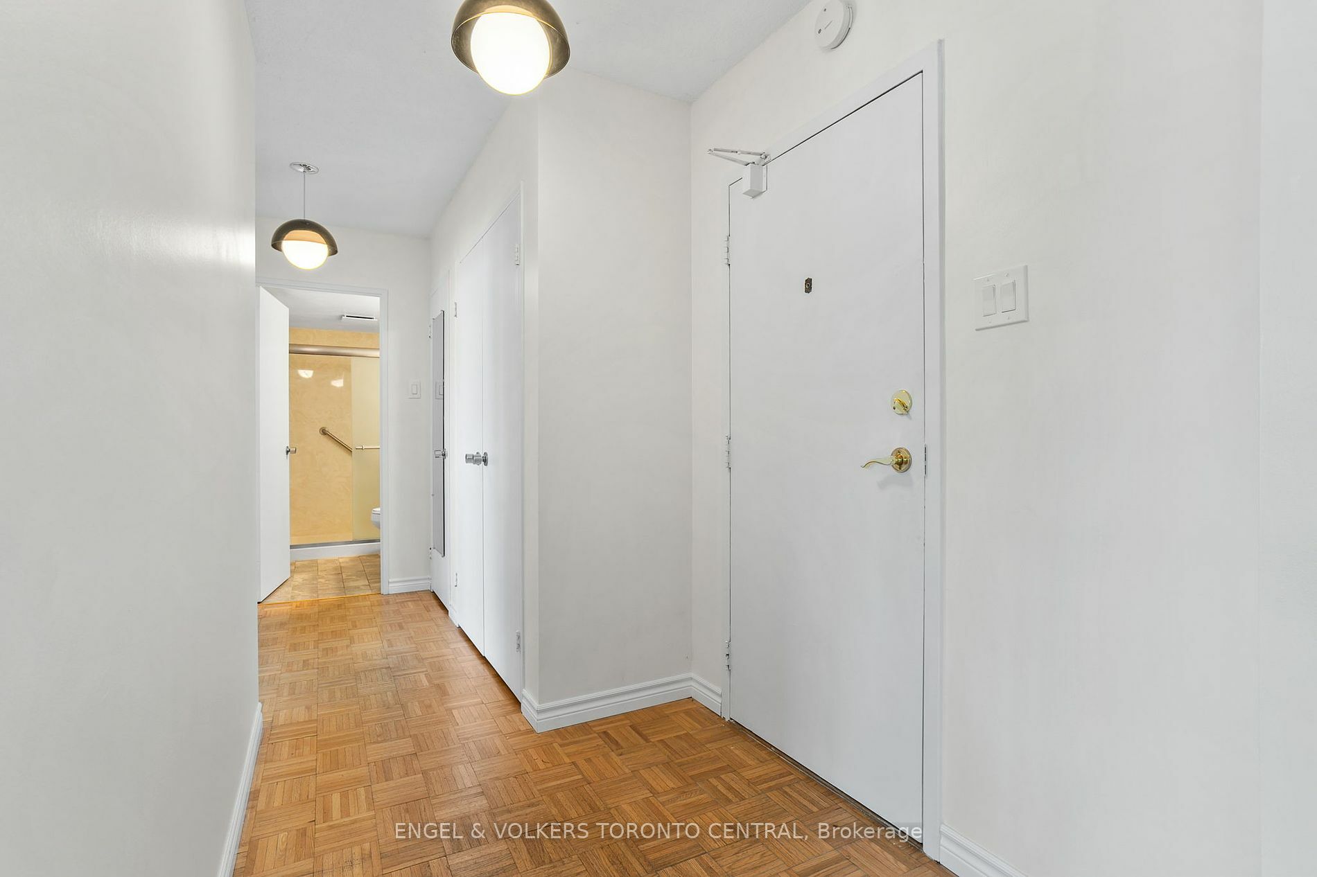 Property Photo:  860 9th St E 101  ON N4K 1R2 