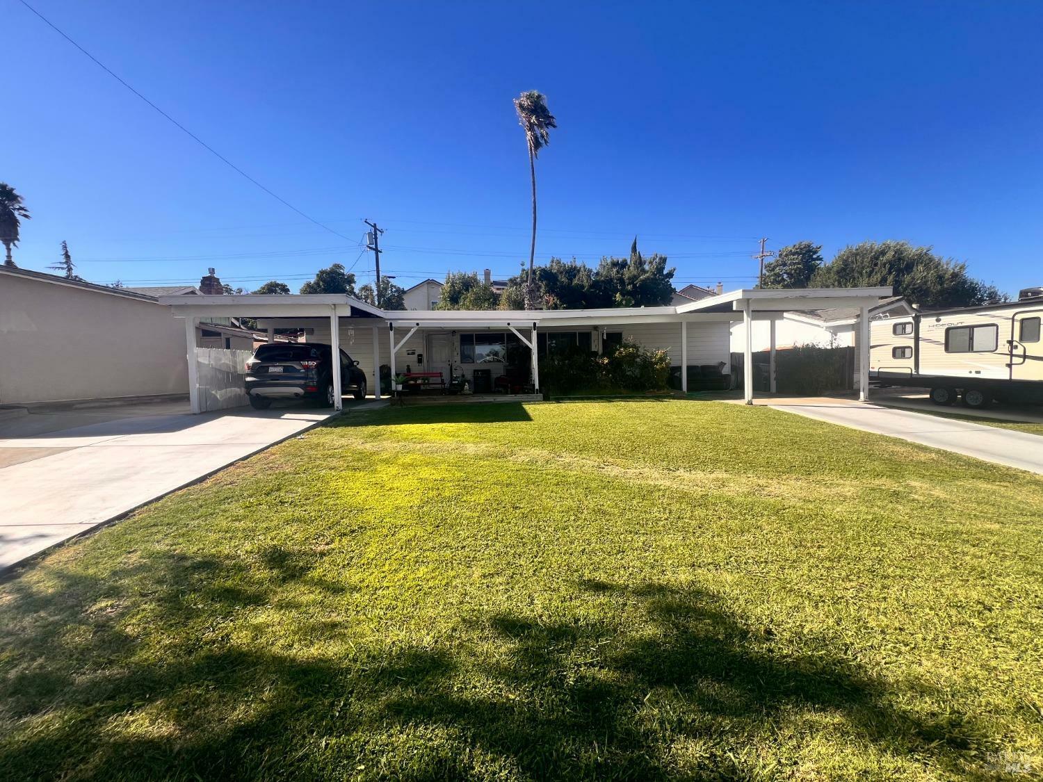 Property Photo:  734 Elm Way  CA 94571 