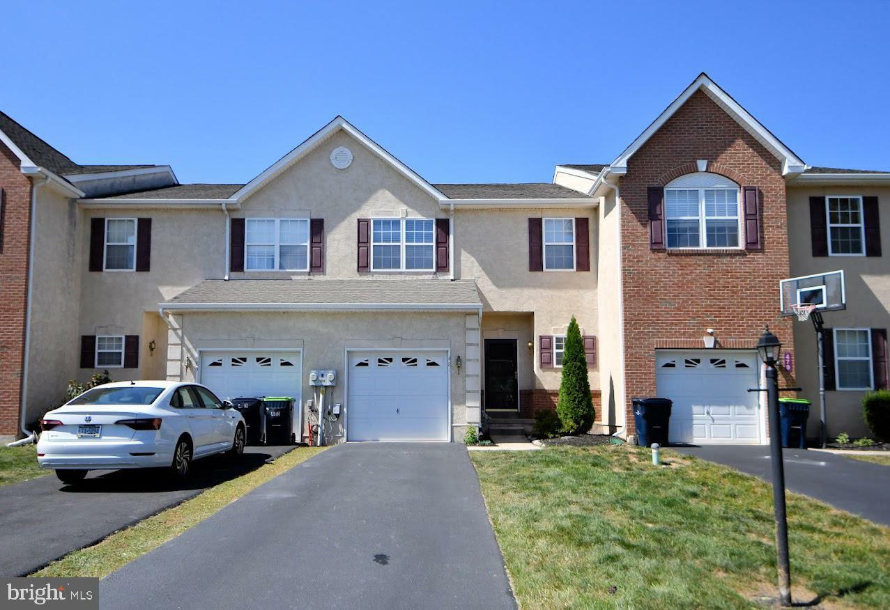 Property Photo:  481 Auburn Court  PA 18964 