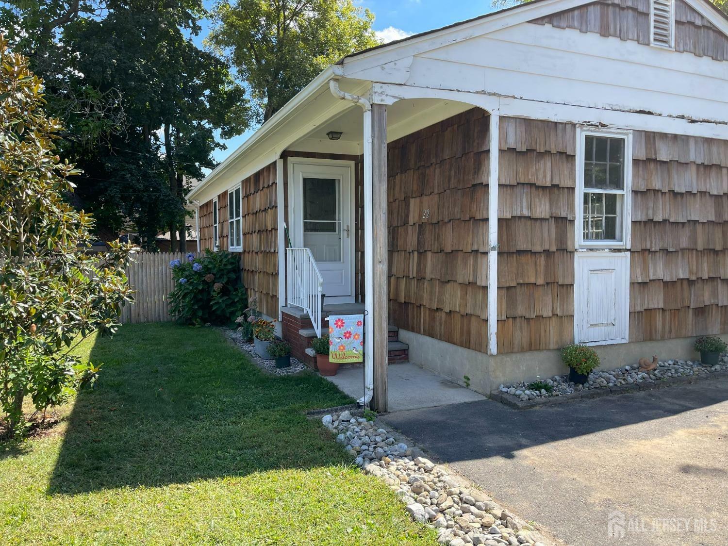 Property Photo:  22 Polonia Street  NJ 08884 