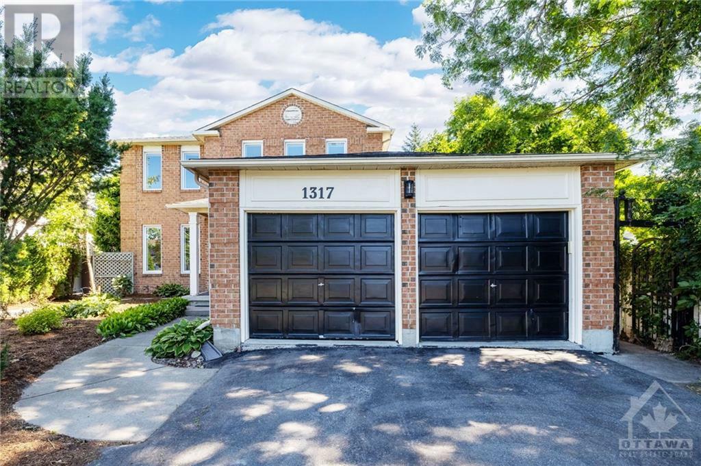 Property Photo:  1317 Prestone Drive  ON K1E 2Z2 