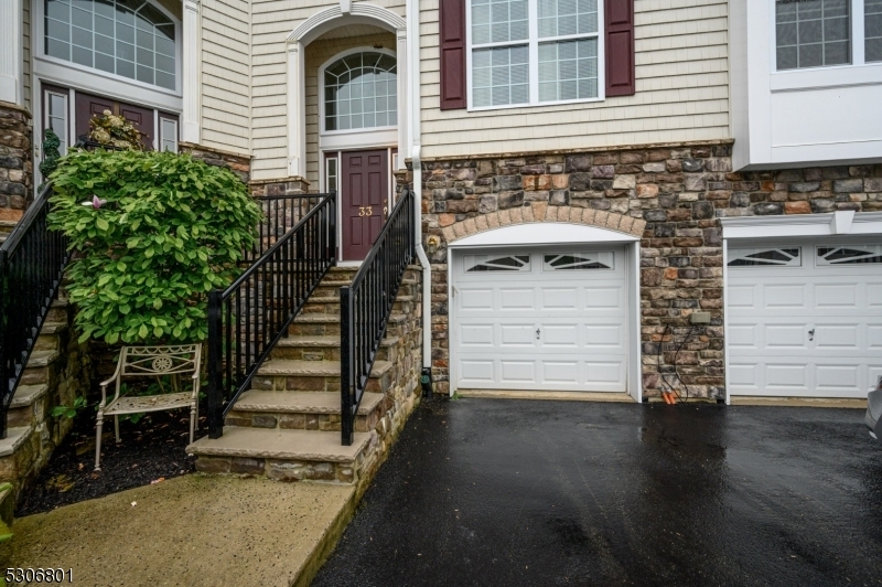 Property Photo:  33 Daly Ct  NJ 08857 