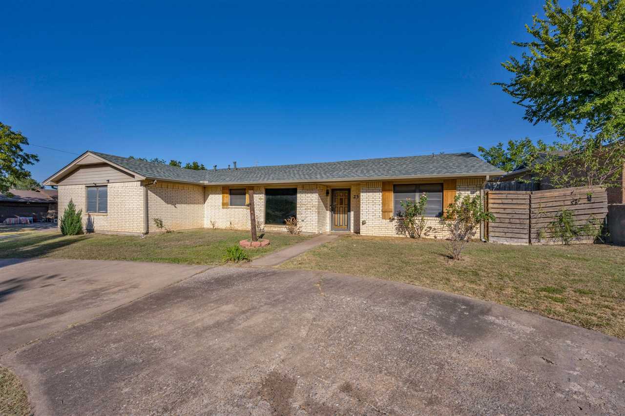 Property Photo:  23 NW 57th  OK 73505 