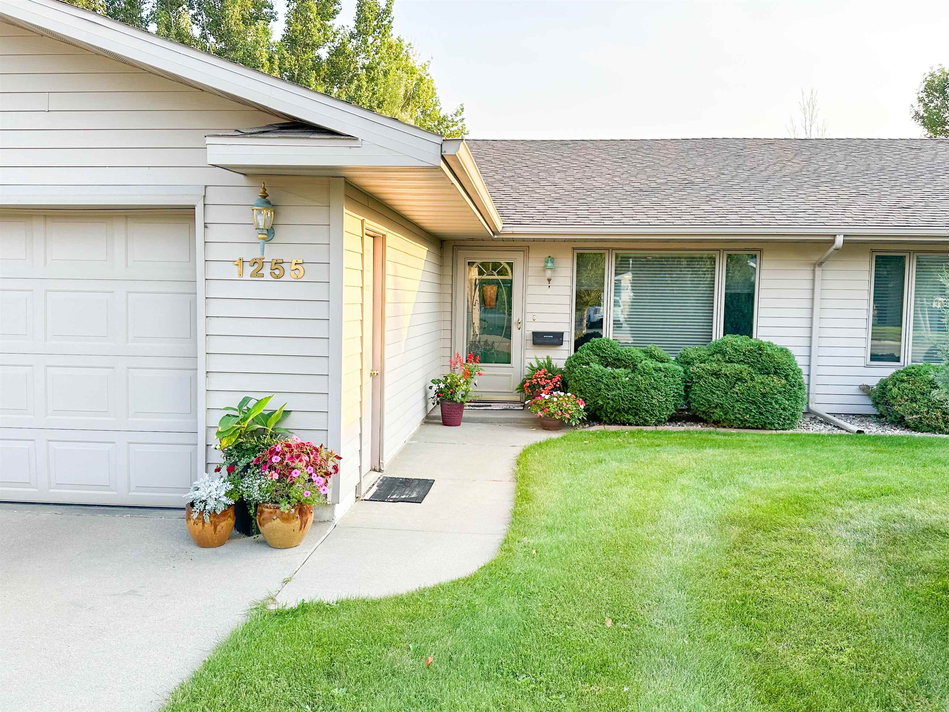 Property Photo:  1255 34th Ave SW  ND 58701 