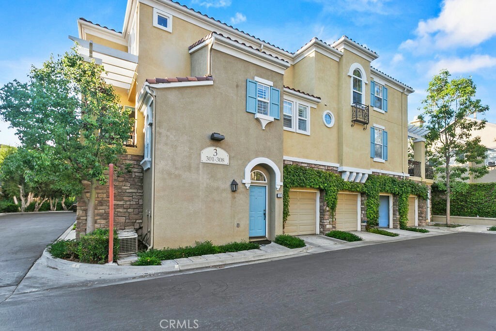 Property Photo:  301 Terra Bella  CA 92602 