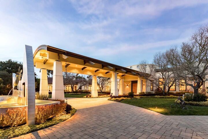 Property Photo: 27500 La Vida Real CA 94022
