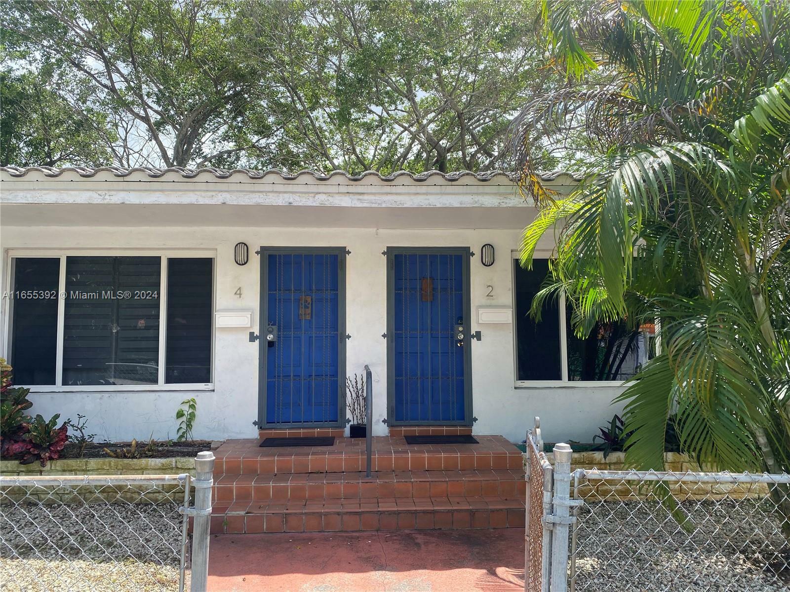 Property Photo:  2 NE 45th St 4  FL 33137 