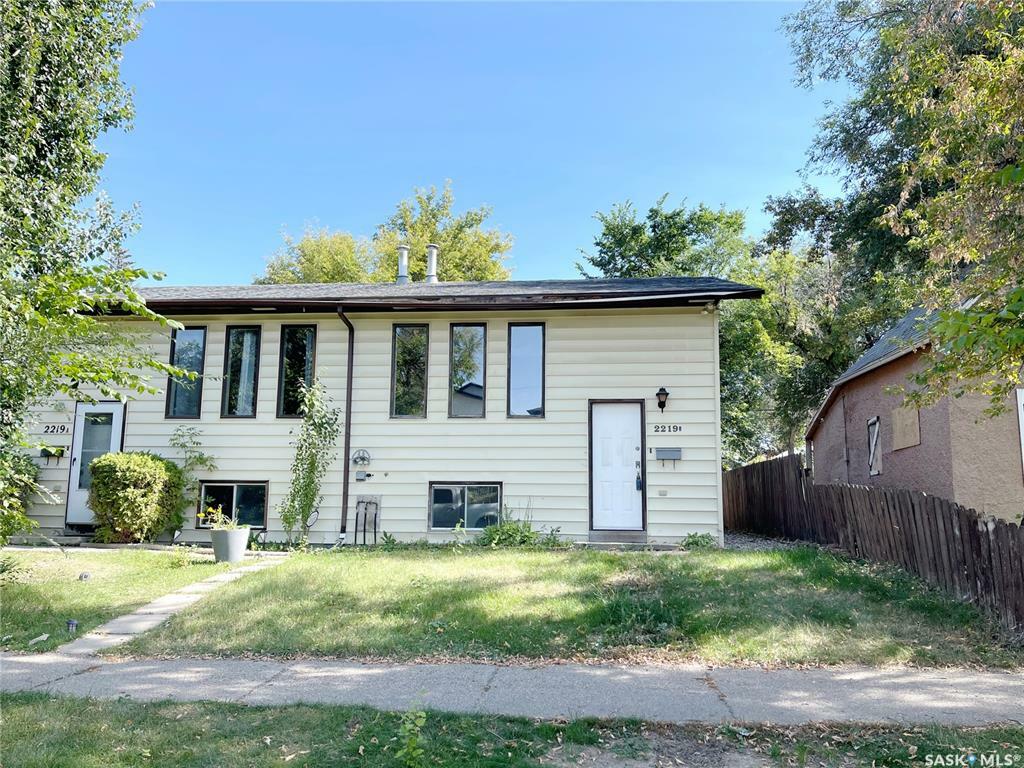 Property Photo:  2219B Coy Avenue  SK S7M 0J4 