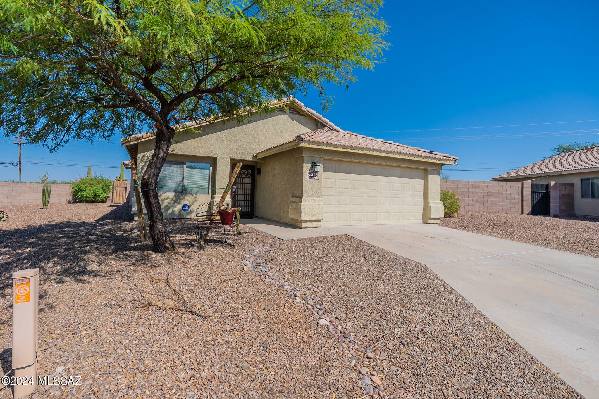 Property Photo:  5378 W Canyon Towhee Street  AZ 85742 