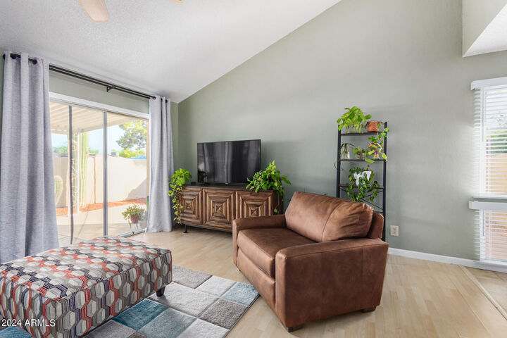 Property Photo: 4113 W Aries Drive AZ 85053