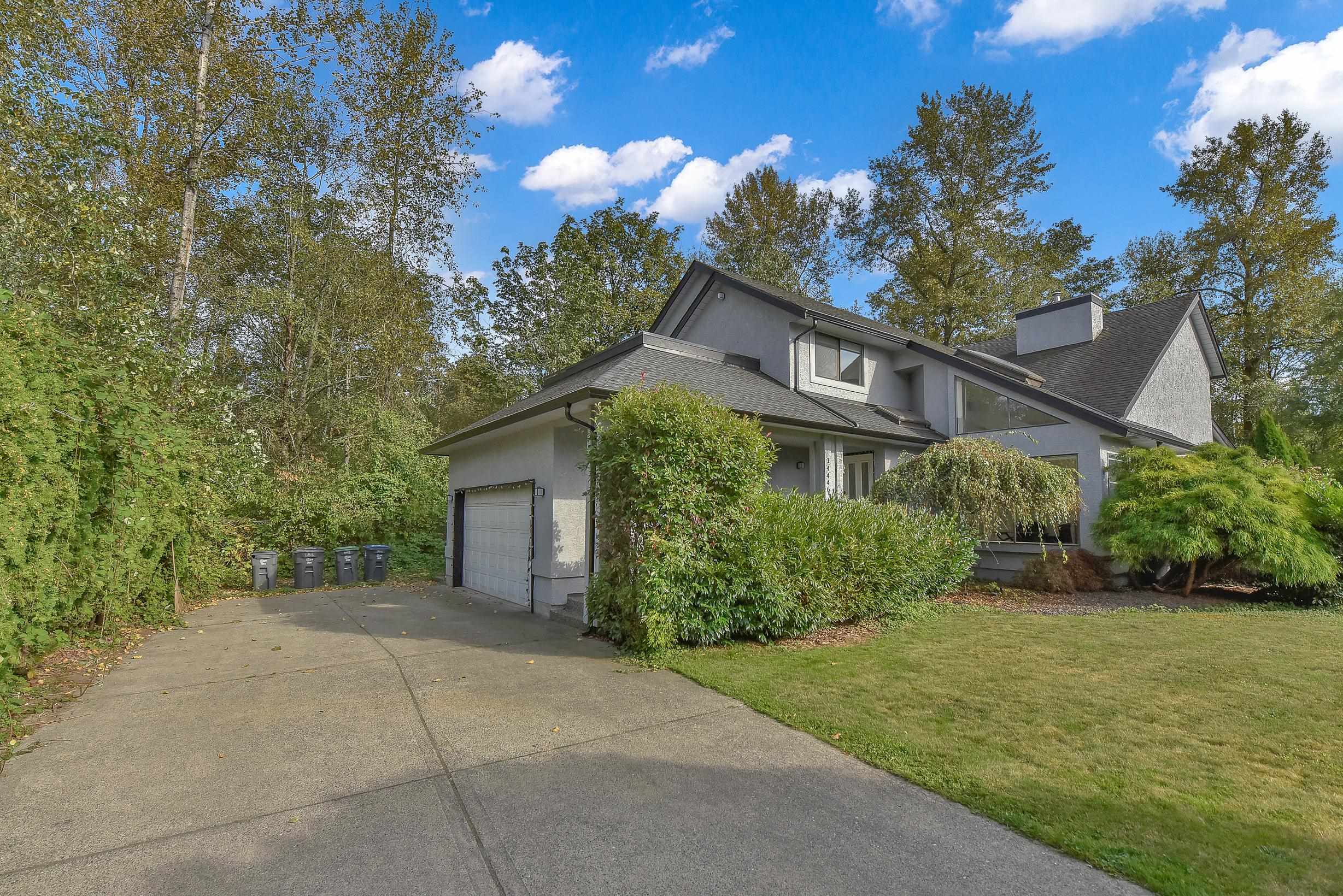 Photo de la propriété:  14446 Gladstone Drive  BC V3R 5R9 