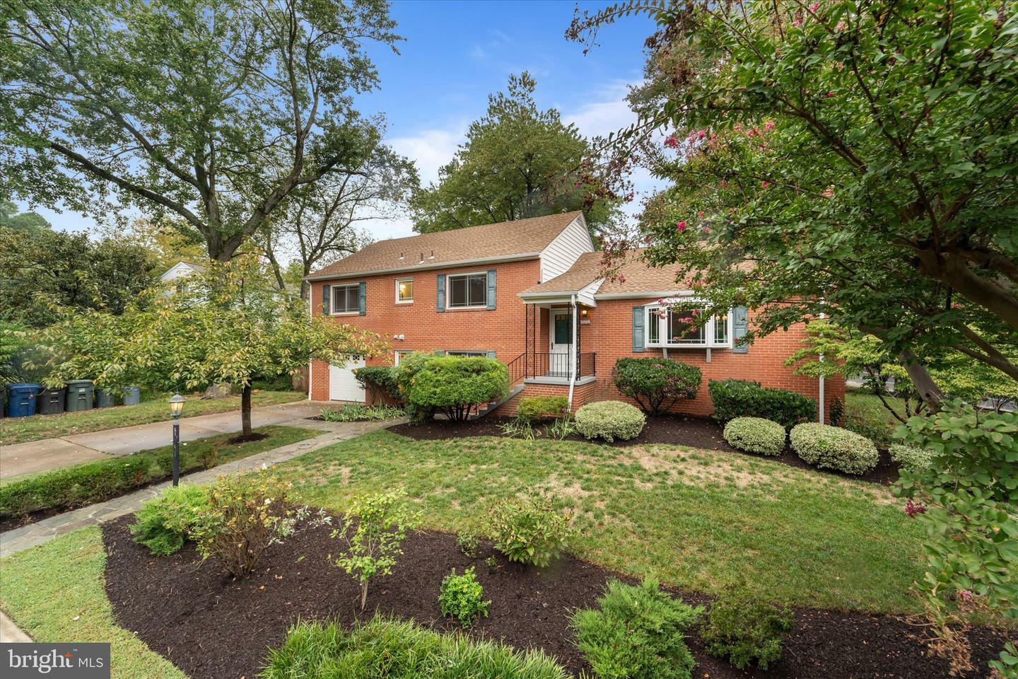 452 W Taylor Run Parkway  Alexandria VA 22314 photo