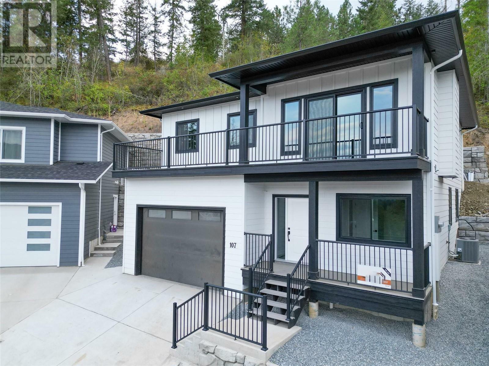 Property Photo:  806 Cliff Avenue 107  BC V0E 1V1 