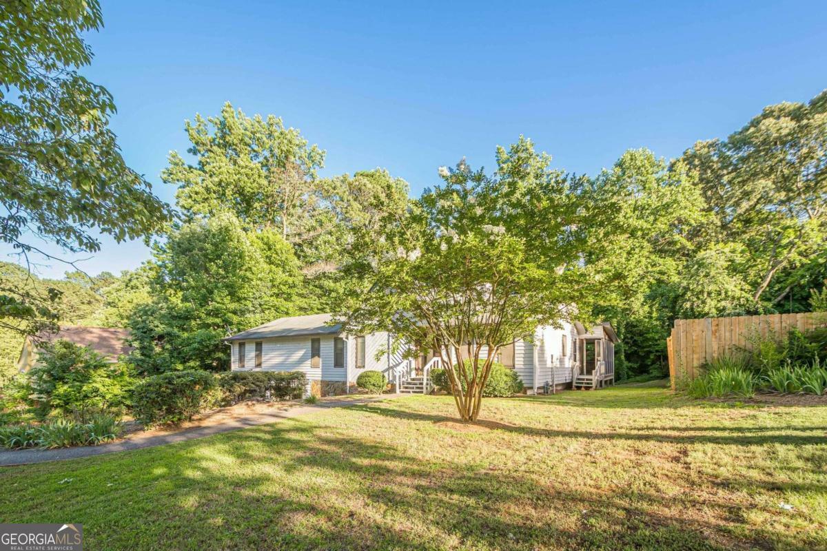 Property Photo:  1315 Shiloh Trail East NW  GA 30144 