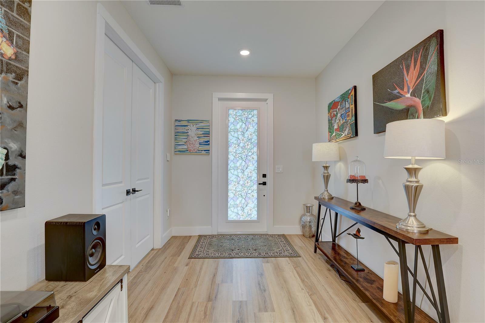 Property Photo: 2860 14th Avenue N FL 33713