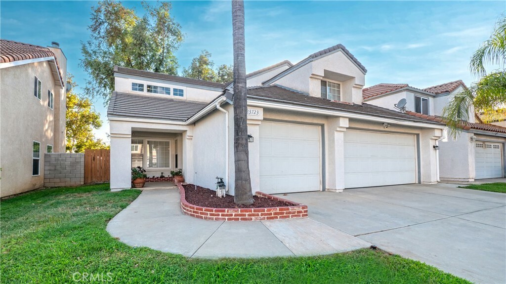 Property Photo: 23723 Bouquet Canyon Place CA 92557