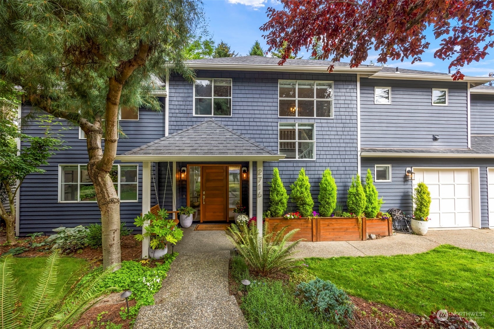 Property Photo:  2716 NE 105 Street  WA 98125 