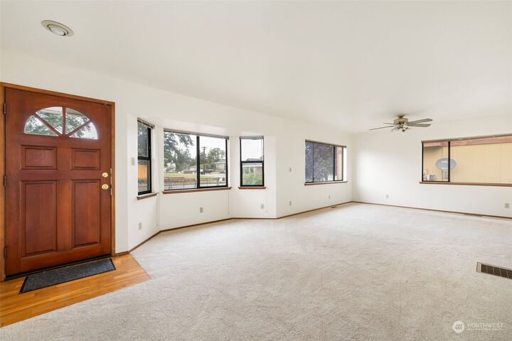 Property Photo:  4305 S Alder Street  WA 98409 