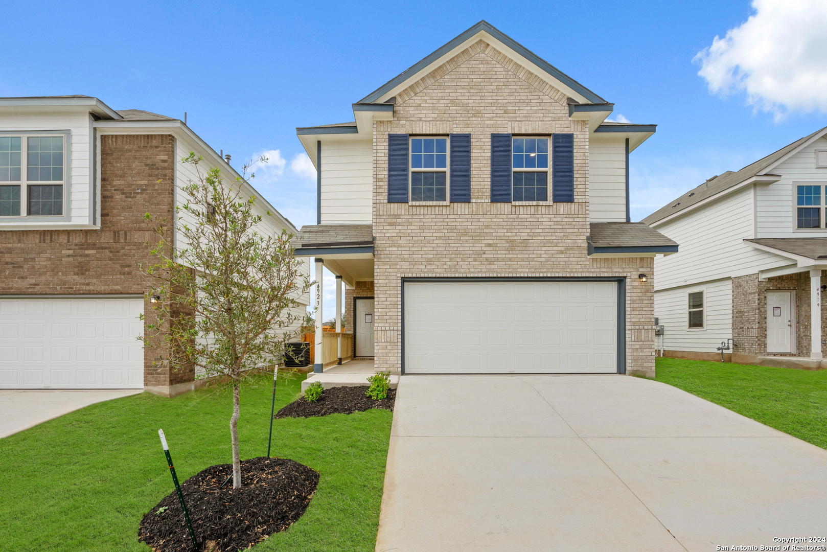 Property Photo: 4923 Sandstone Way TX 78222