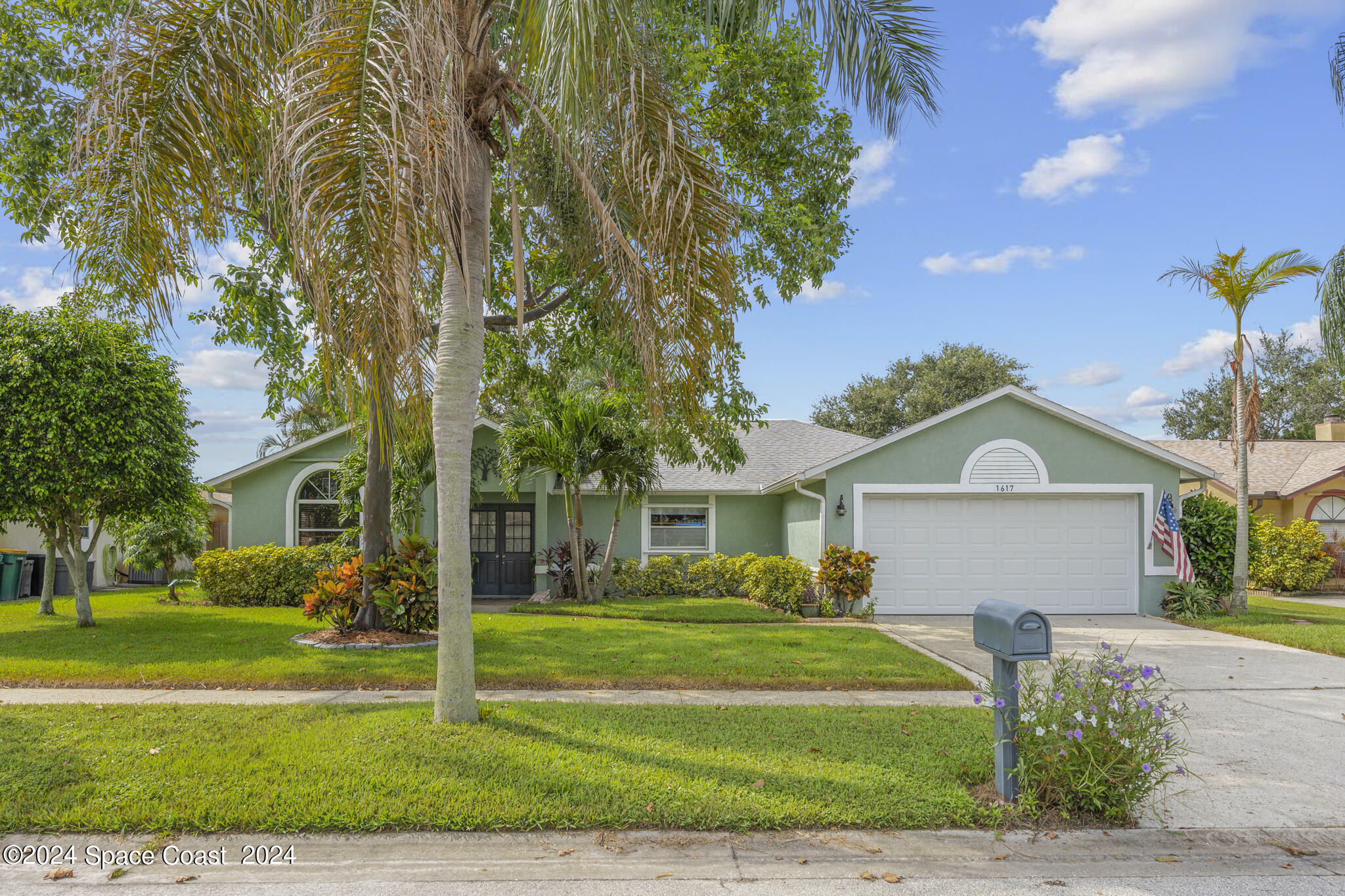 Property Photo:  1617 Sweetwood Drive  FL 32935 