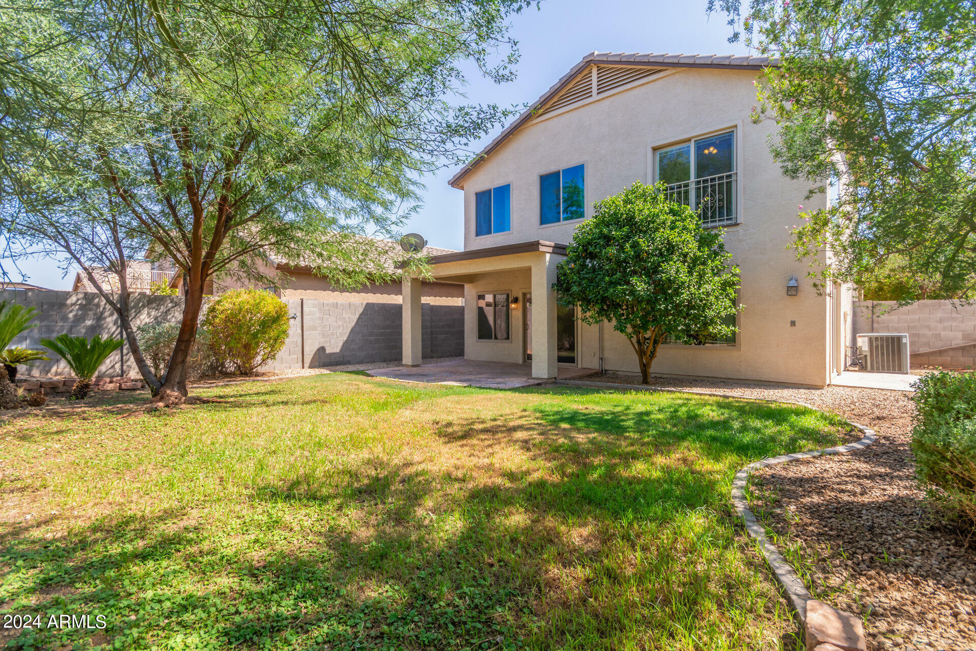 Property Photo:  8782 W Laurel Lane  AZ 85345 