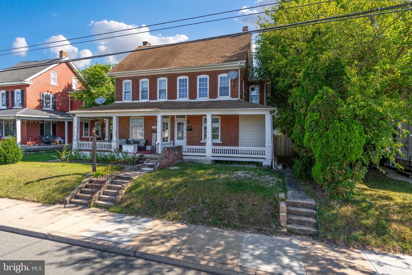 Property Photo:  712 Main Street  PA 18076 