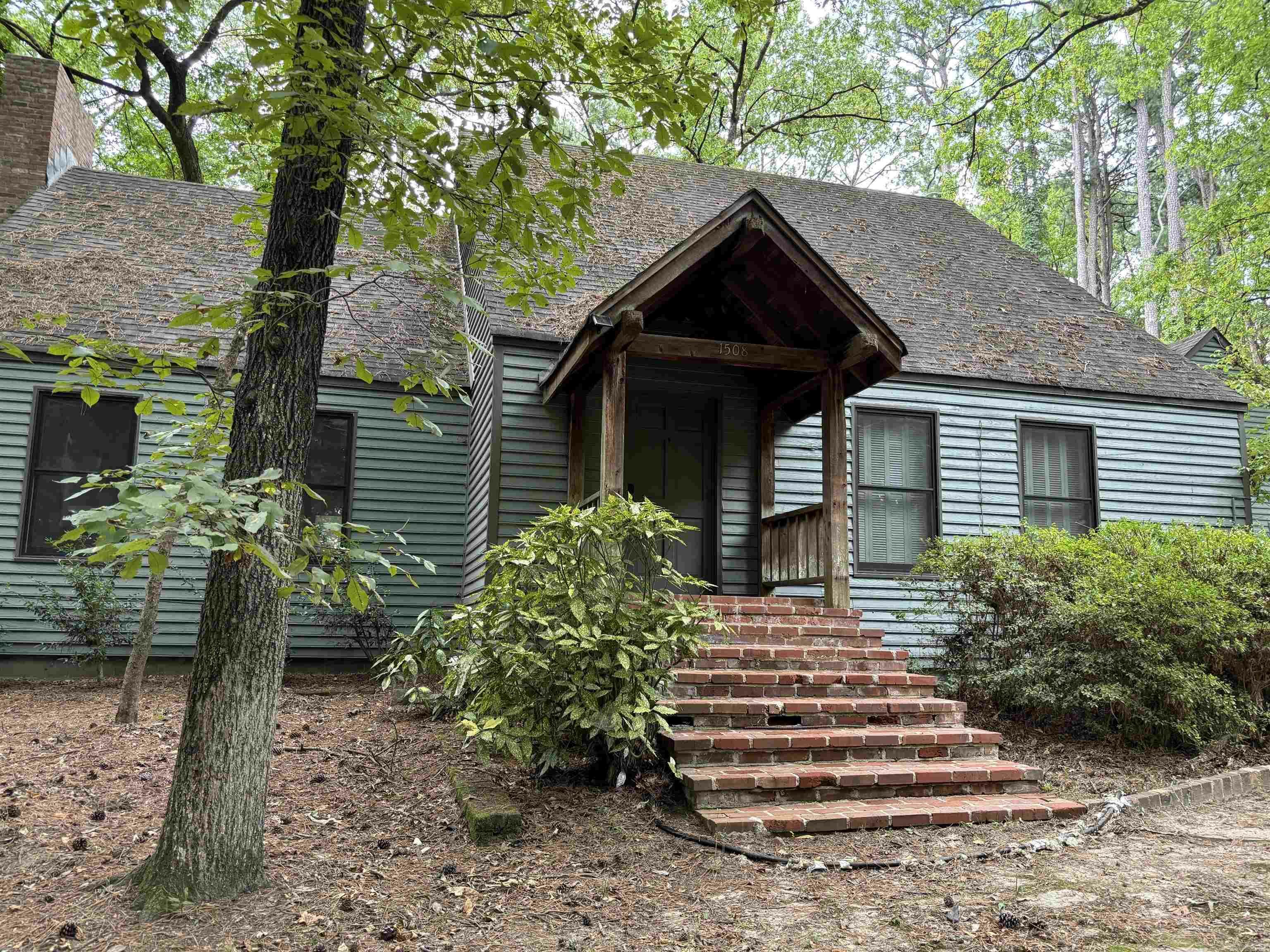 Property Photo:  1508 N Reynolds Road  AR 72022 