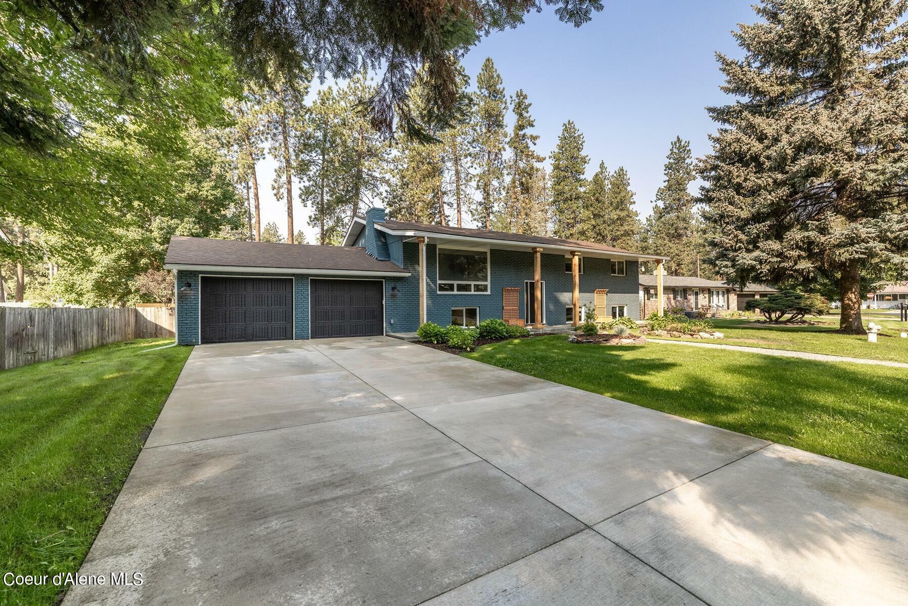 Property Photo:  4144 E Woodland Dr  ID 83854 