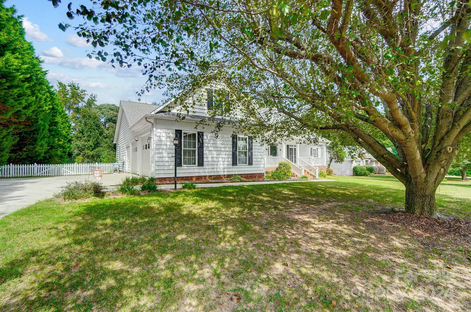 Property Photo:  8387 Fairfield Forest Road  NC 28037 