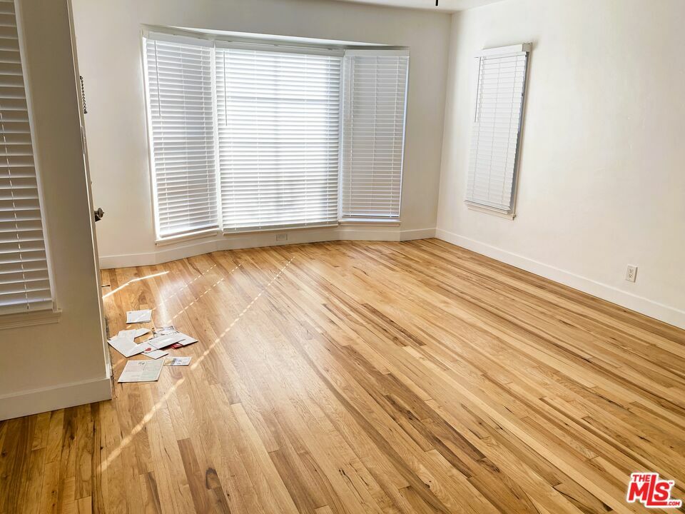 Property Photo:  2616 S Barrington Ave  CA 90064 