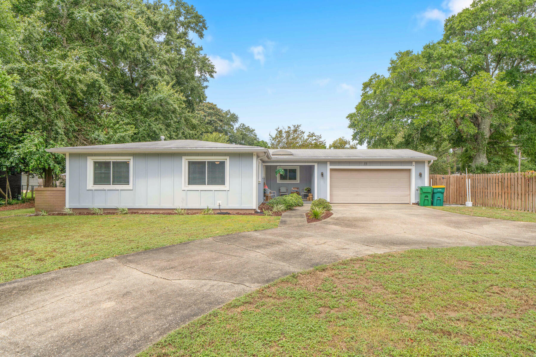 Property Photo:  33 Palmetto Drive  FL 32569 