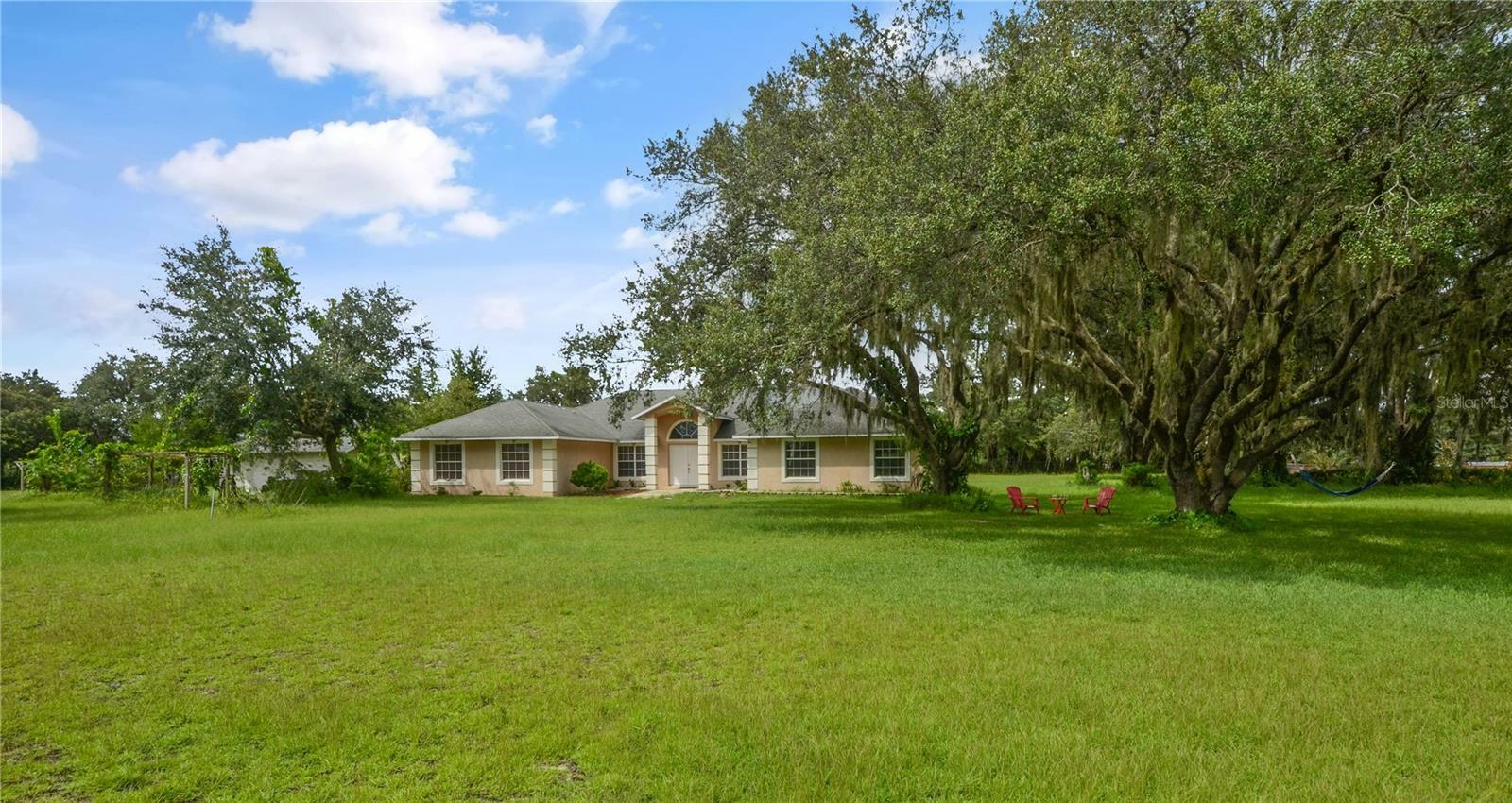 Property Photo:  2101 Appy Lane  FL 32712 