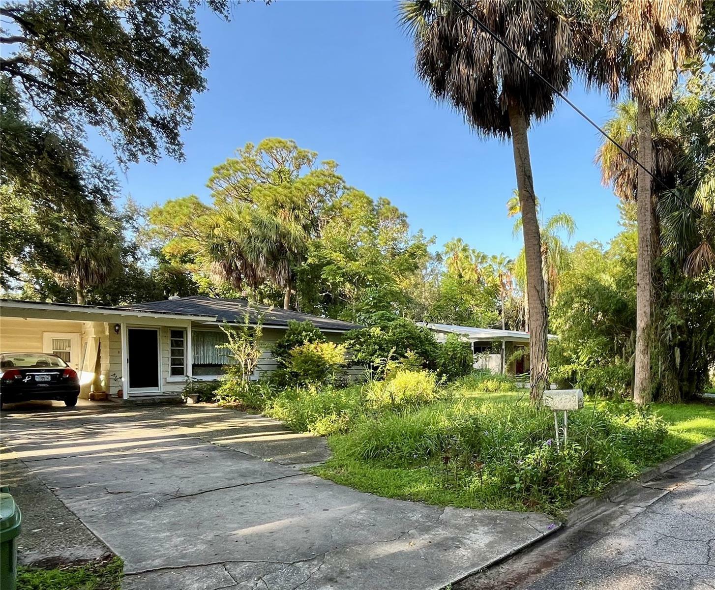 Property Photo:  2542 Hillview Street  FL 34239 