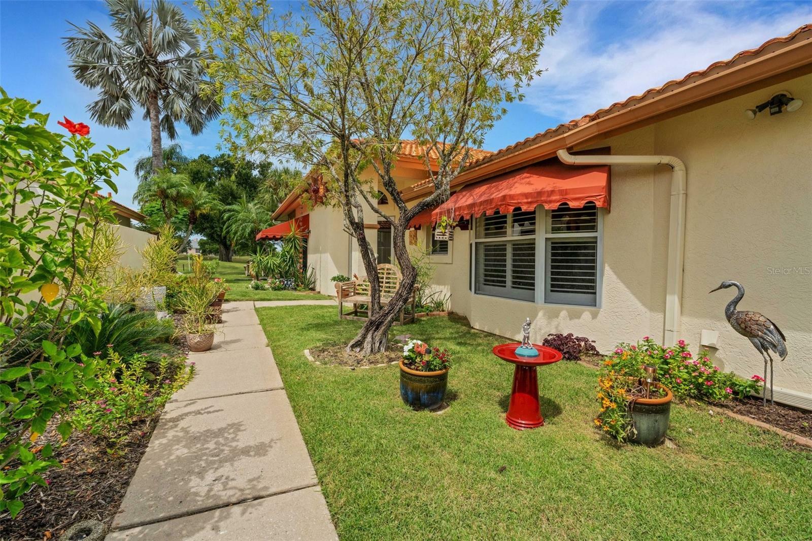 Property Photo:  4652 Peridia Boulevard E  FL 34203 