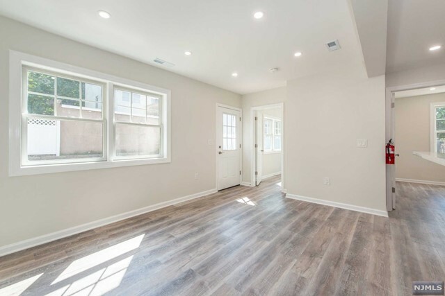 Property Photo:  71 Mt Vernon Street 71A  NJ 07660 