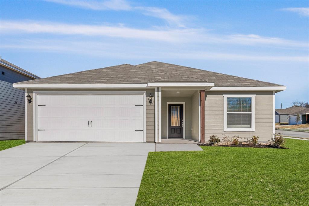 Property Photo: 4233 Sweet Fennel Drive TX 75241
