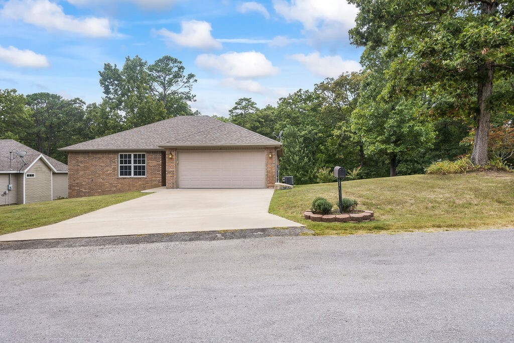 Property Photo:  6 St. Agnes Lane  AR 72714 