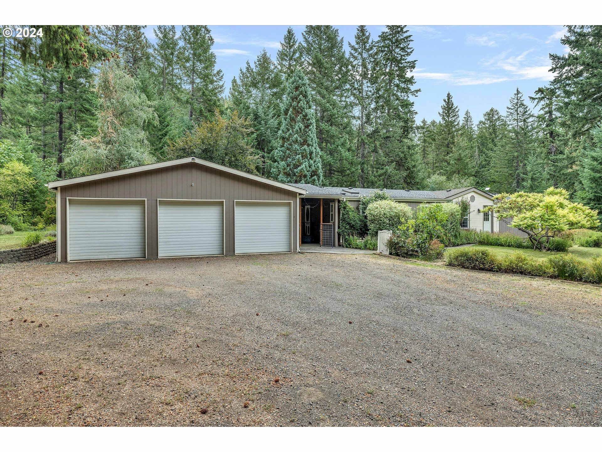 Property Photo:  14 Fir Tree Rd  WA 98672 