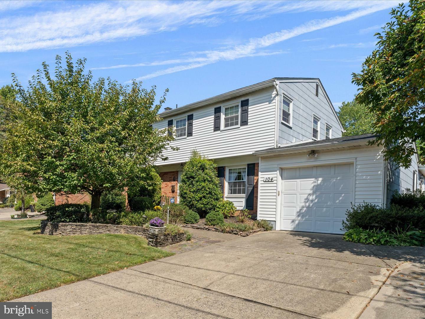 Property Photo:  104 Fieldboro Drive  NJ 08648 