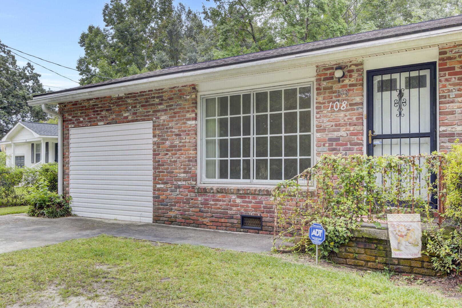 Property Photo:  108 Parish Road  SC 29445 