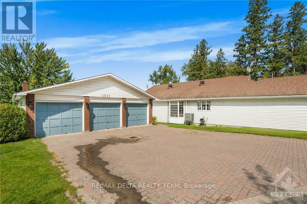 Property Photo:  1651 Regional Road 174  ON K4C 1H5 