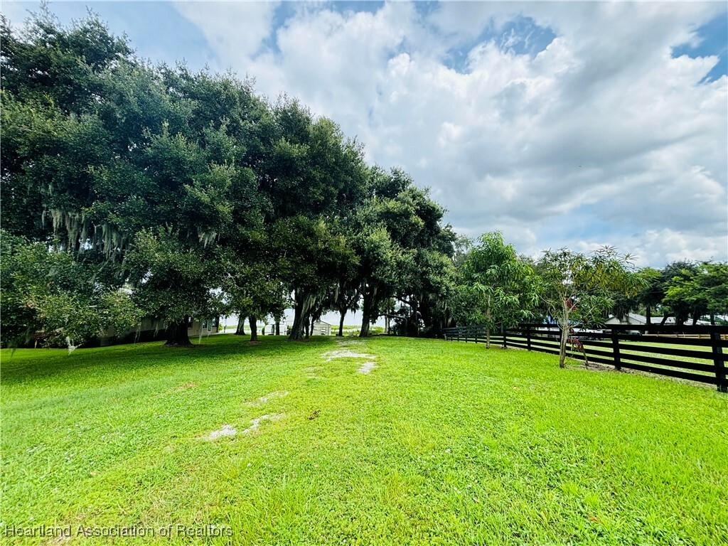 Property Photo:  20 Placid Oaks Drive  FL 33852 