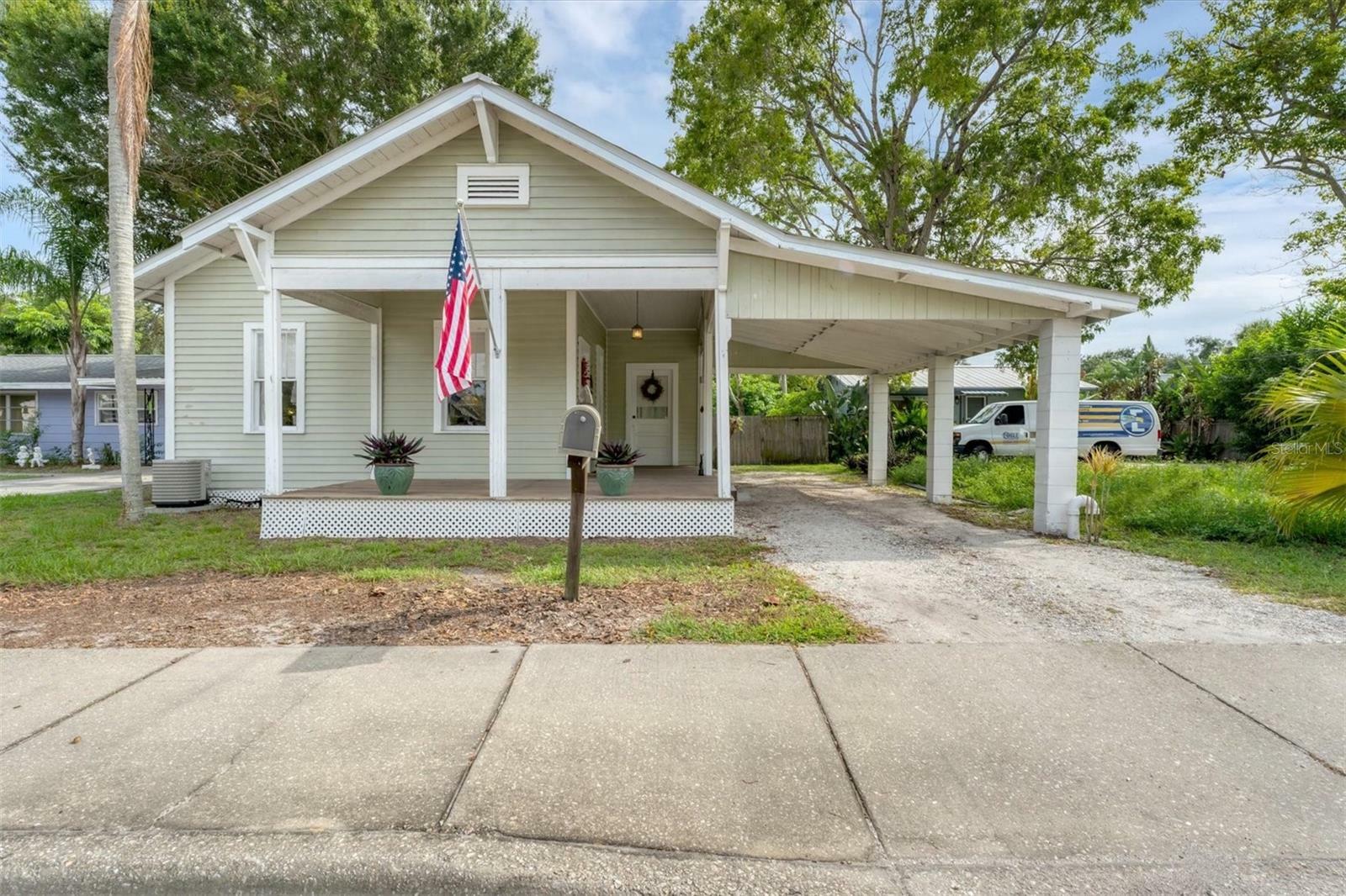 Property Photo:  2428 Webber Street  FL 34239 