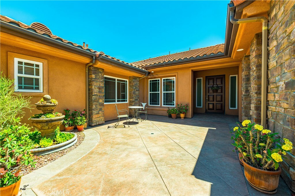 Property Photo:  17536 Fairbreeze Court  CA 92504 