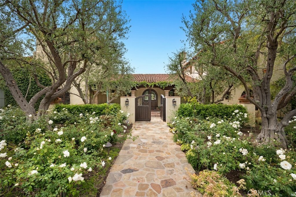 Property Photo: 60 Canyon Creek CA 92603