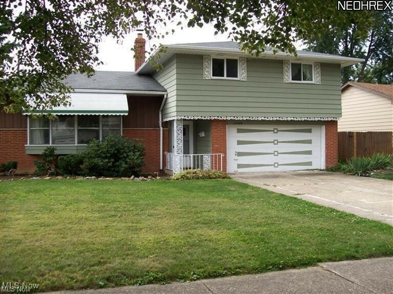 Property Photo:  6568 Kingsdale Boulevard  OH 44130 